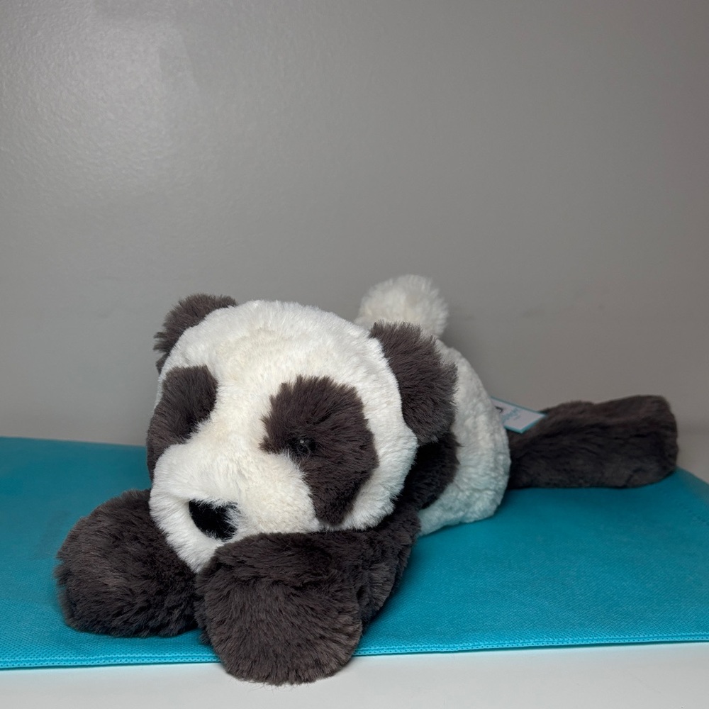 AUTHENTIC NWT Jellycat Smudge Panda Medium W./Dust Bag US Seller